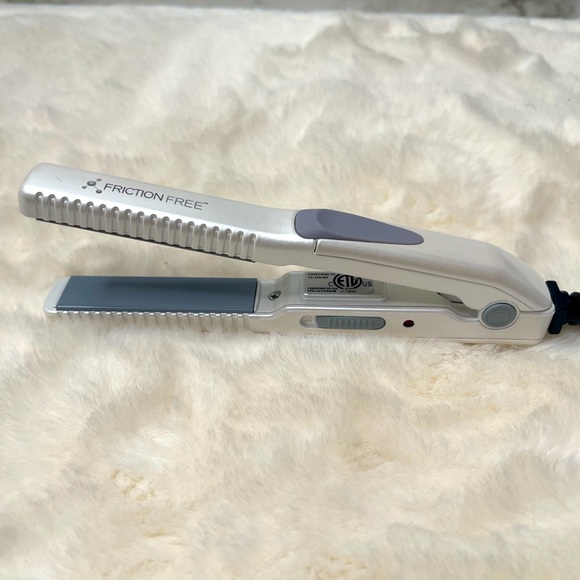 Other - 🌸Cricket Friction Free Mini Flat Iron🌸